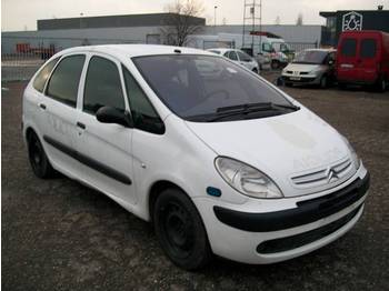 Citroen MPV, fabr.CITROEN, type PICASSO, 2.0 HDI, eerste inschrijving 01-01-2006, km-stand 122.000, chassisnr VF7CHRHYB39999468, AIRCO, alle documenten aanwezig - Automobil