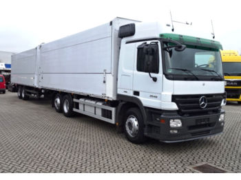 Camion pentru transportul băuturilor Mercedes-Benz ACTROS 2546/Code XL/Schwenkwand/LBW Bär: Foto 1