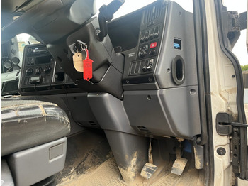 Scania P400 8X4 - Camion platformă: Foto 3