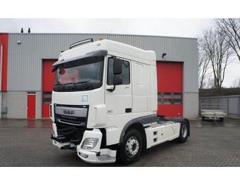 Cap tractor DAF XF106-460 / SPACECAB / AUTOMATIC / EURO-6 / 2015: Foto 1