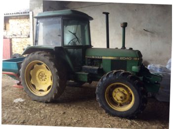 Tractor agricol John Deere 2040: Foto 1