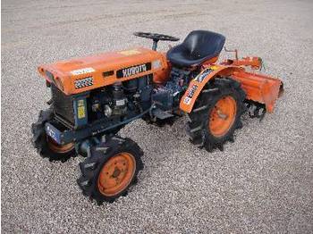 Kubota B6000 4X4 - Tractor agricol