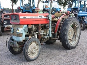 Massey Ferguson 152 - Tractor agricol
