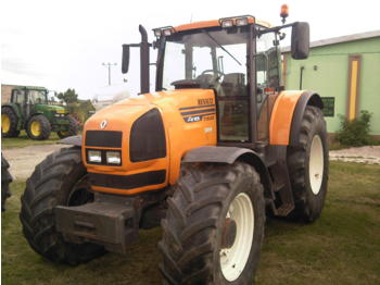Renault  - Tractor agricol