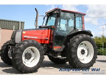 Valtra 900 - Tractor agricol