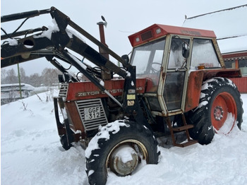  Zetor 8045 4x4 med frontlastare - Tractor agricol