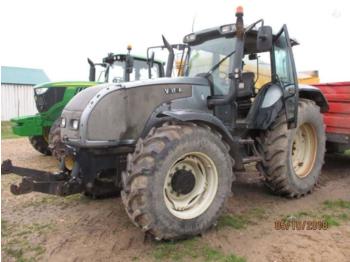 Tractor agricol Valtra T180: Foto 1