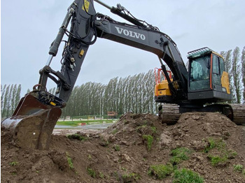 Volvo ECR 235EL - Excavator pe şenile: Foto 1